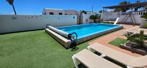 2 bedrooms - quiet location - pool - Adults only