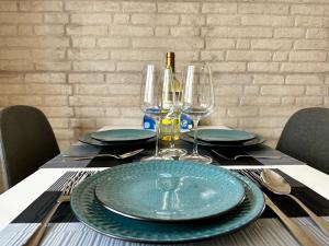New Bright Apartament with WI-FI in Alicante