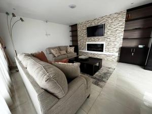 Lujosa casa con piscina