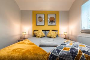 Comfort 4 Bedrooms-Sleeps 8-Long Term Disc-Driveway