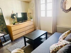 Rennes Centre Historique, Place Ste Anne