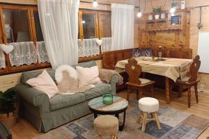 Wochenend Ferienhaus mit tollen Ausblick in die Bucklige Welt