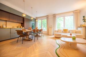 Luxury Flat Eiffel Tower View