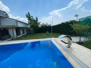 Beykozda müstakil havuzlu tatil evi