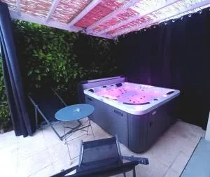 Cocon romantique avec jacuzzi extérieur - Buchères