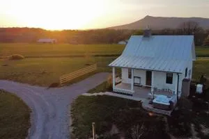 Shenandoah River Retreat - 夏洛茨维尔