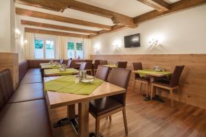 Double Room with Balcony room in Haus Alpenland
