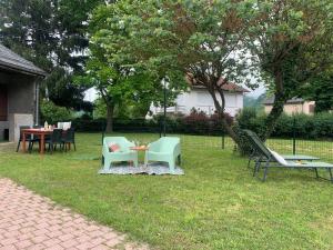 Appartements La Suite Unique - Le jardin sur les Pyrenees- vue panoramique montagne -jardin cloture prive de 100m2-Parking-Linge de lit et serviettes compris- : photos des chambres