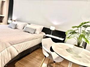 Cozy Retreat in Palermo Hollywood King Bed