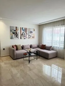 APPARTEMENT LUXUEUX 26 neuf avec terasse - El Hank