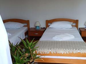 Apartments by the sea Kastel Stafilic, Kastela - 22570