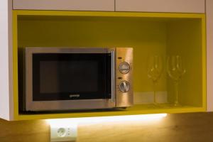 Apartments and rooms with WiFi Split - 23011