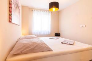 Family-friendly apartments with swimming pool Kastel Stari, Kastela - 23348