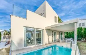 Awesome Home In Alcudia With Wifi - Alcanada