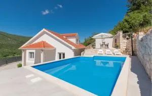 Stunning Home In Poljica With Kitchen - 波利察