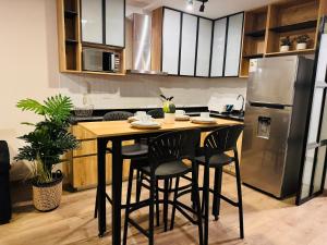 MONTERRICO POLO APARTS #17 - Dpto de estreno con Balcón Frente Embajada USA