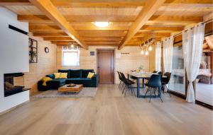 Nice Home In Gornje Plavnice With Wifi