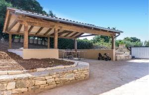 Nice Home In Smoljanci With Wifi 