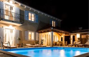 Nice Home In Smoljanci With Wifi