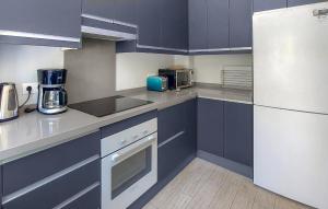 Beautiful Home In Manilva With Wifi