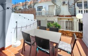 Beautiful Home In Manilva With Wifi