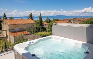 Beautiful Apartment In Omisalj 