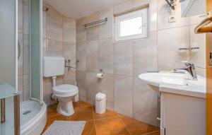 2 Bedroom Amazing Apartment In Vir