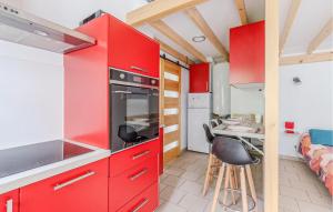 Gorgeous Home In Saint-Georges-De-Didon