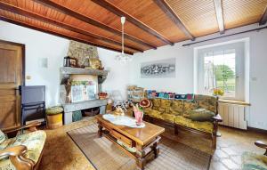 Nice Home In Plouagat With Wifi