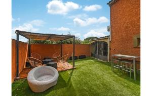 Maisons de vacances Nice Home In St-Genies-De-Comolas : photos des chambres