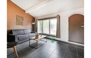 Maisons de vacances Nice Home In St-Genies-De-Comolas : photos des chambres