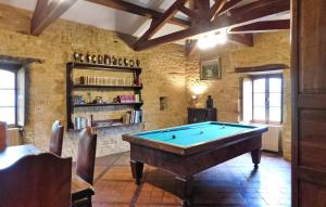 Maisons de vacances Le Treil : Maison de Vacances 4 Chambres