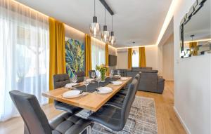 3 Bedroom Cozy Home In Vrtnjakovec