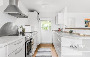 2 Bedroom Gorgeous Home In Græsted