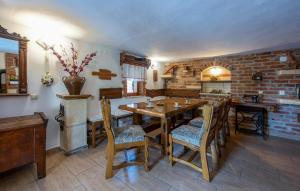 Awesome Home In Zigrovec With Sauna