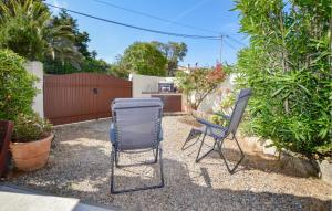 Maisons de vacances 2 Bedroom Awesome Home In Albitreccia : photos des chambres