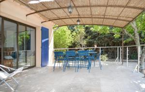 Maisons de vacances Awesome Home In Saint-Siffret With Wifi : photos des chambres