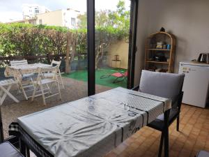 Appartement Familial 6 Pers, Piscine, Tennis, Parking Privé, à 500m des Plages d’Argelès. - FR-1-776-99