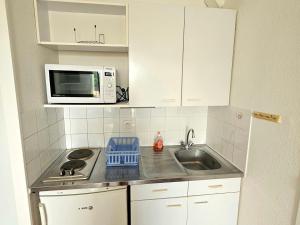 Appartement 2 pièces avec piscine à 5 min de la plage de Pontaillac, parking résidentiel, balcon fermé - FR-1-550-81