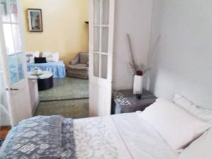 Muy Linda casa a 1 cuadra de terminal de Omnibus