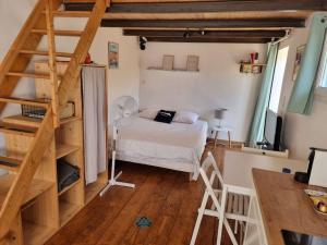 Maisons de vacances Maisonnette et jardin a 5mn de la plage La Ciotat : photos des chambres