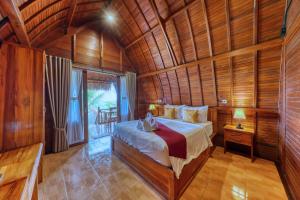 Phòng Deluxe hướng biển giường đôi (Deluxe Double Room with Sea View)