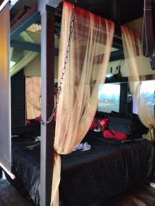 la love interdite chez loveroomToulon, parking et wifi gratuits