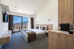 Rooftop Apartments & Rooms