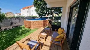 Maslina House - Family apartment 1 with Pool - Dabar