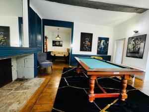 Sainte-barbe T4, Billard à 2 pas du château fort