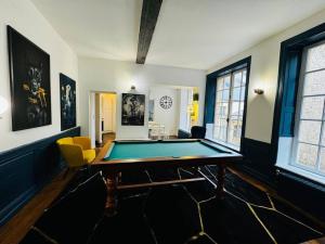 Appartements Sainte-barbe T4, Billard a 2 pas du chateau fort : photos des chambres