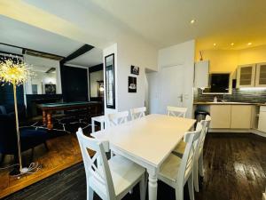 Appartements Sainte-barbe T4, Billard a 2 pas du chateau fort : photos des chambres