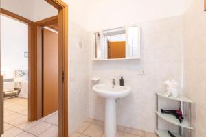 Casa Calasetta sul porto img45