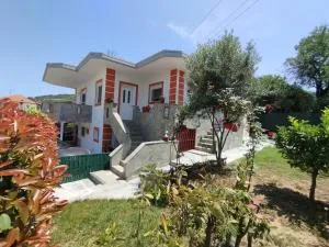 CHRISTIAN house - Áno Stavrós